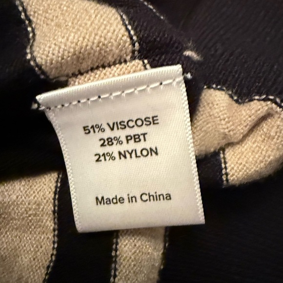 Evereve Essie Off Shoulder - Picture 5 of 5